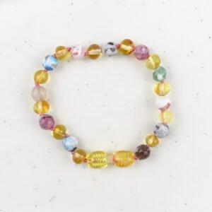 Barnsteen armband met citroenamber & agaat voor kinderen.